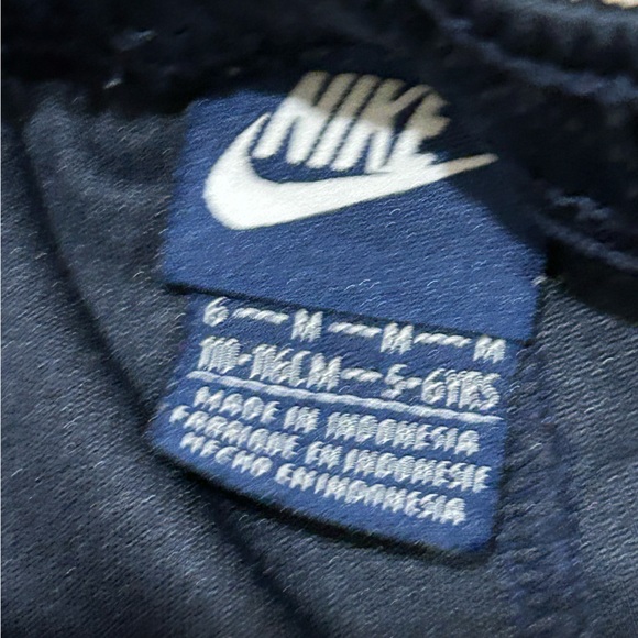 Nike shorts. Youth size 5-6. - Picture 2 of 3